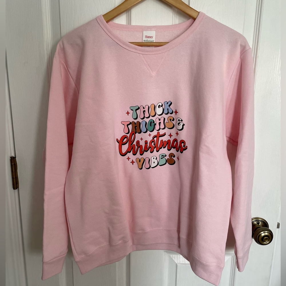 Hanes women’s crewneck sweatshirt light pink size large Christmas vibes vintage